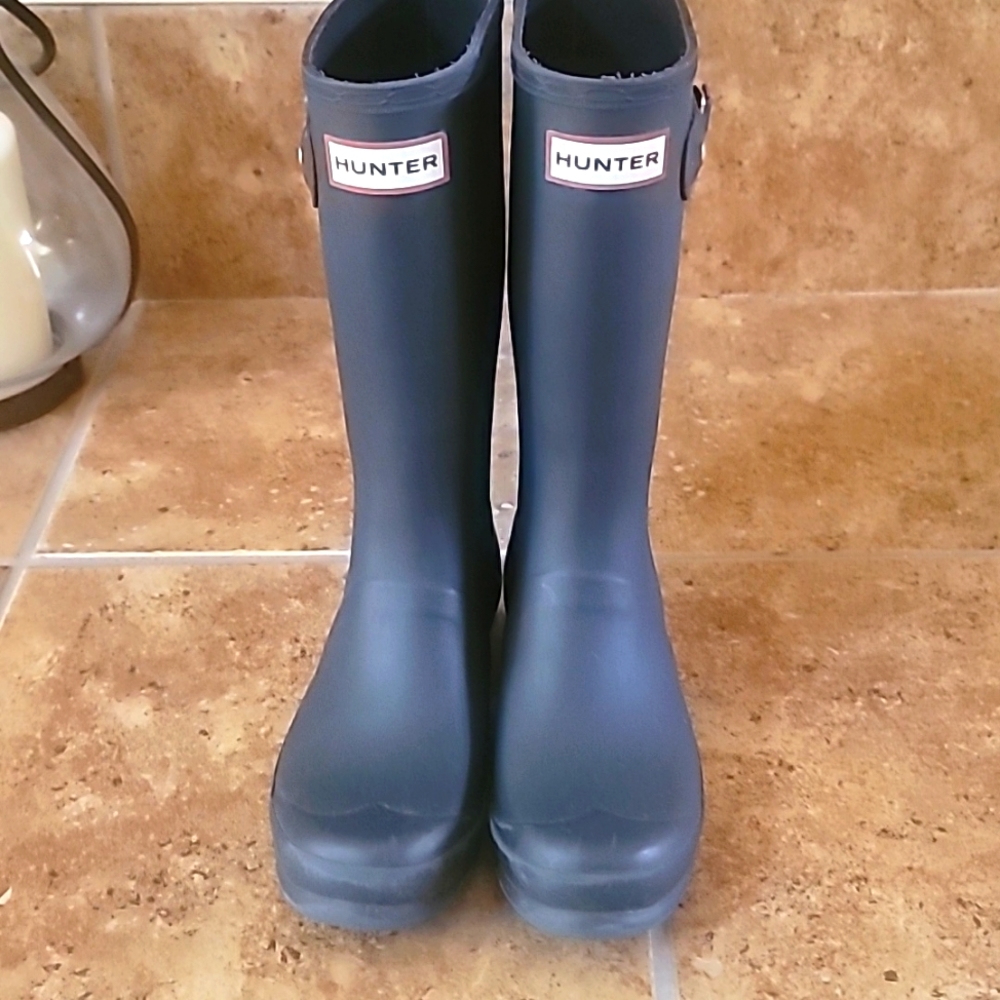 Kids/ Youth Navy blue Hunter boots size 4